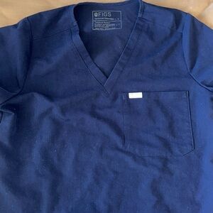 Blue figs scrub top